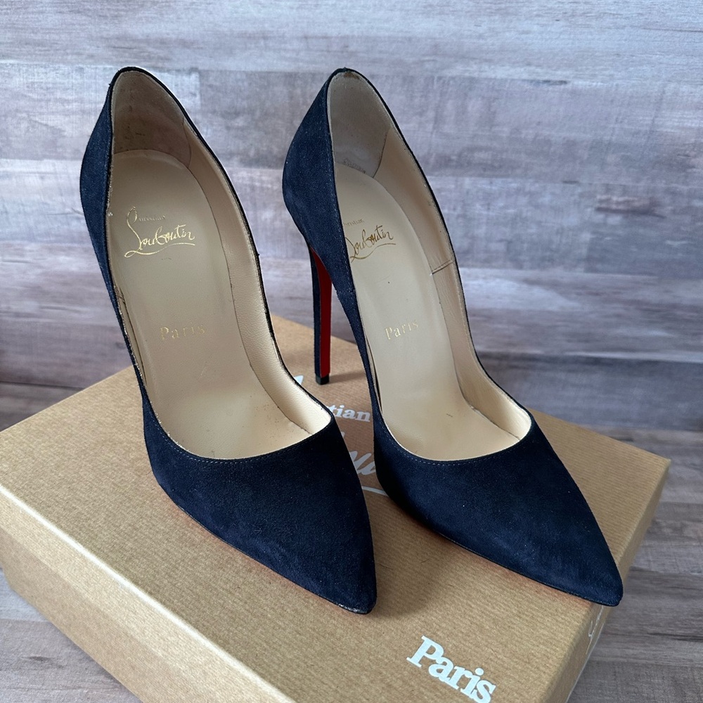 Elegant Black Stiletto Heels